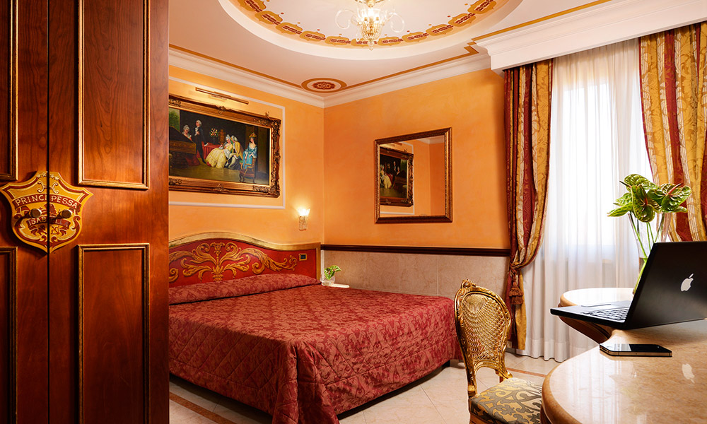 hotel a piazza di spagna roma